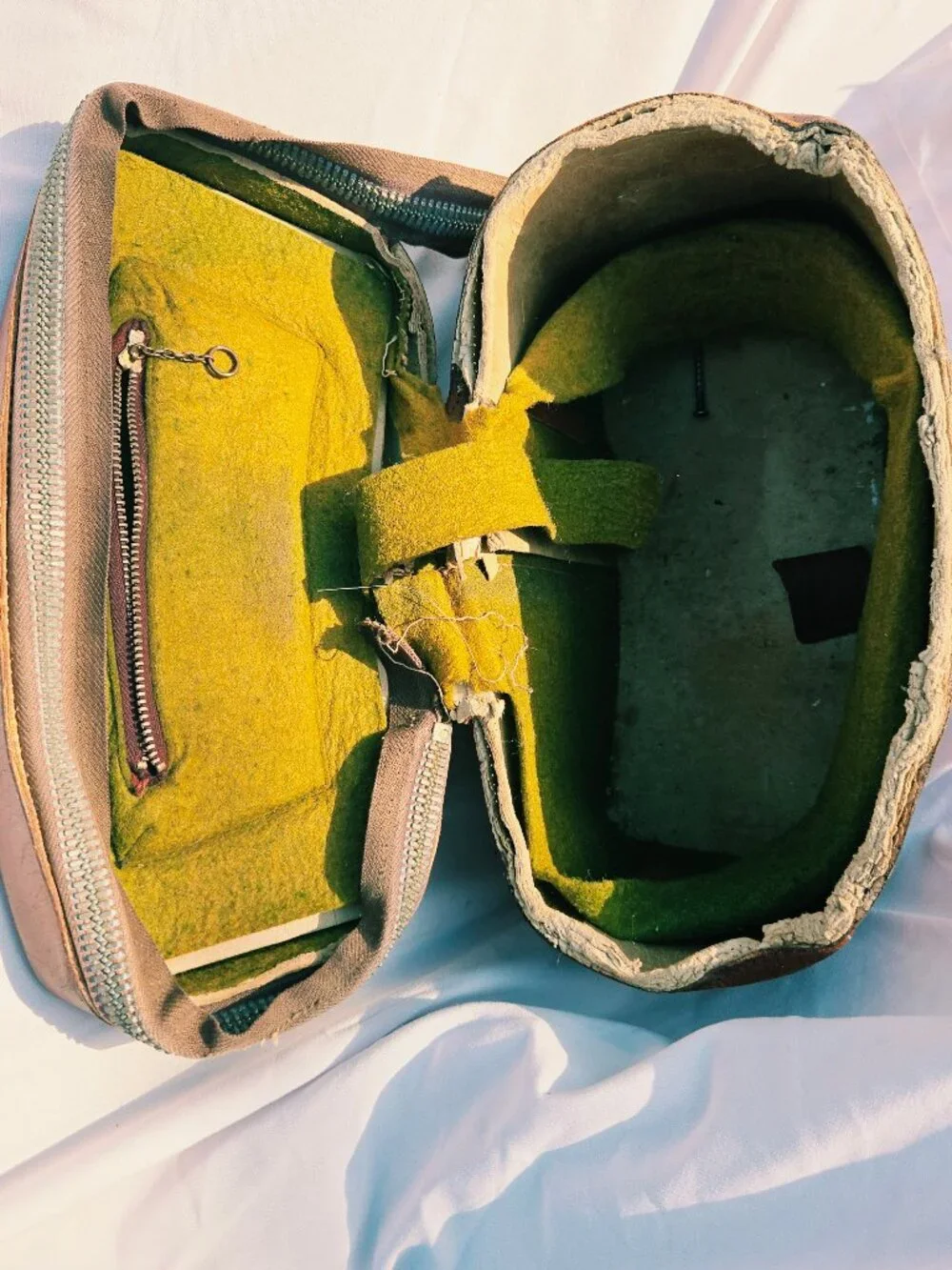 Antique Leather Box Case Damaged Patina Zipper 1940s 1950s Finish Felt Lined